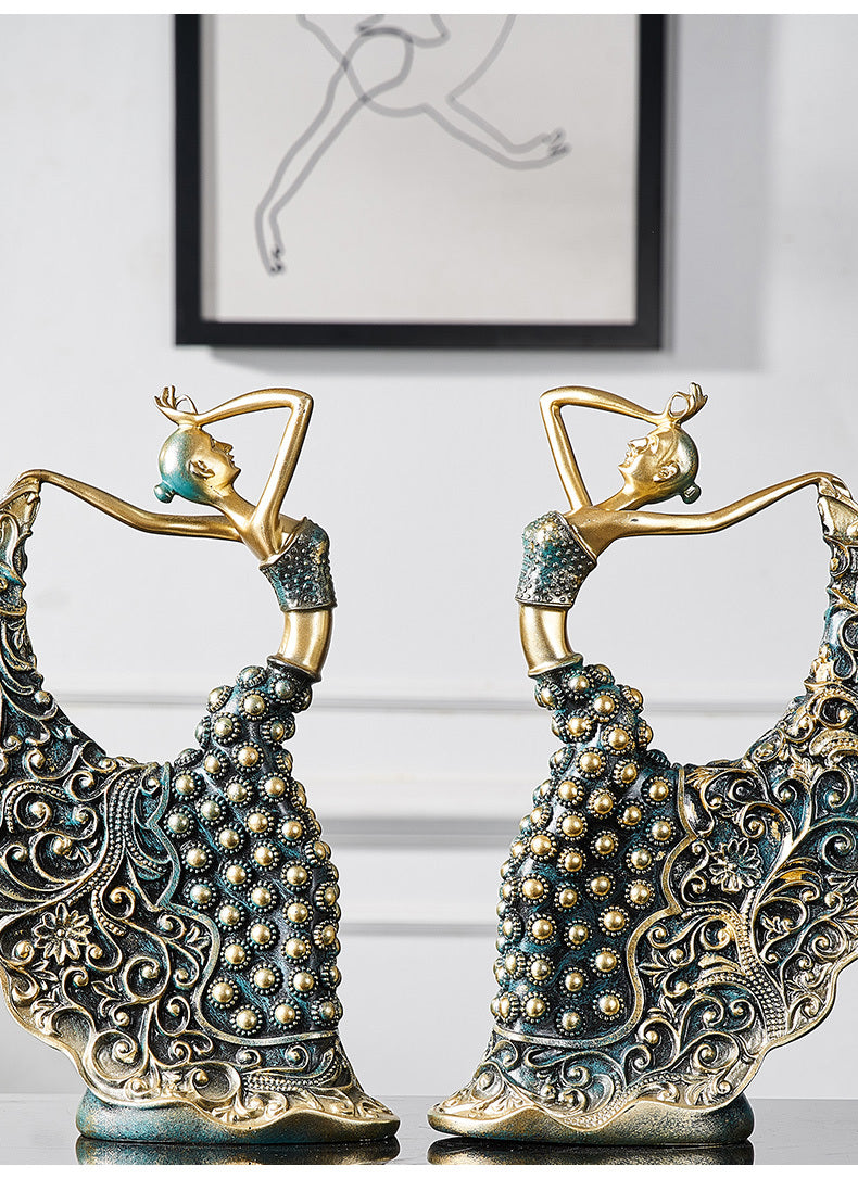Light Luxury Style Creative Peacock Dancing Girl Artwork Decoration Nordic Desk Resin Decoration Decoration