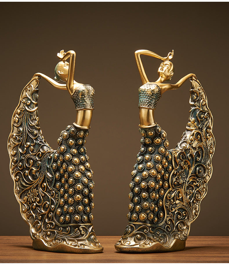 Light Luxury Style Creative Peacock Dancing Girl Artwork Decoration Nordic Desk Resin Decoration Decoration