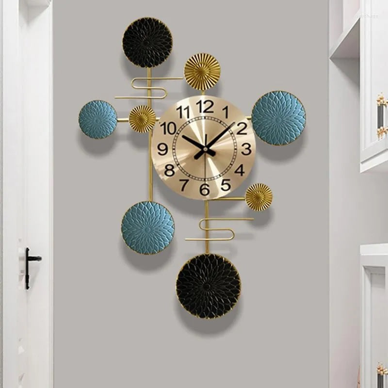 Clock With Multiple Circles 22*31