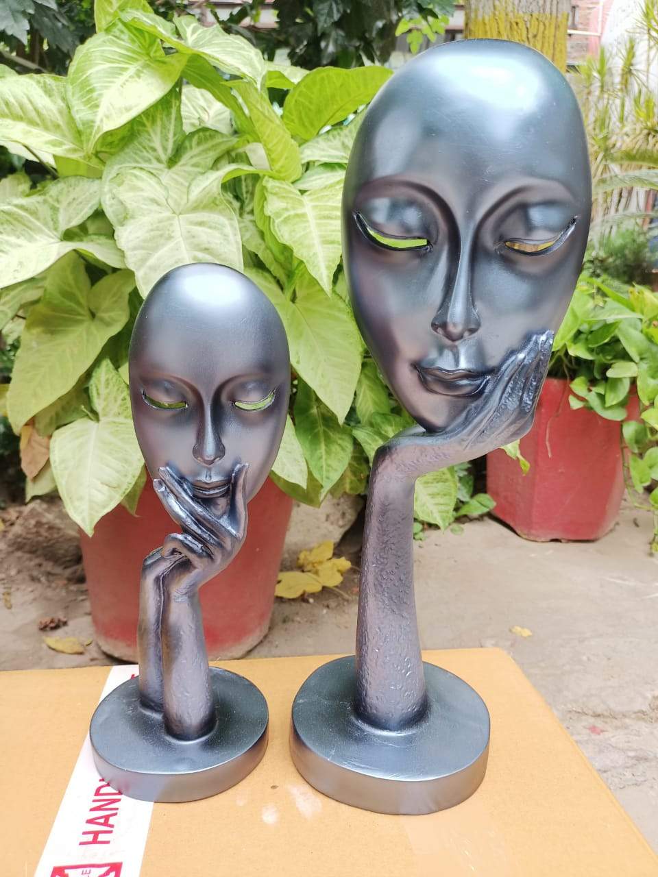 Black Polyresin Abstract Face-V Home Decor