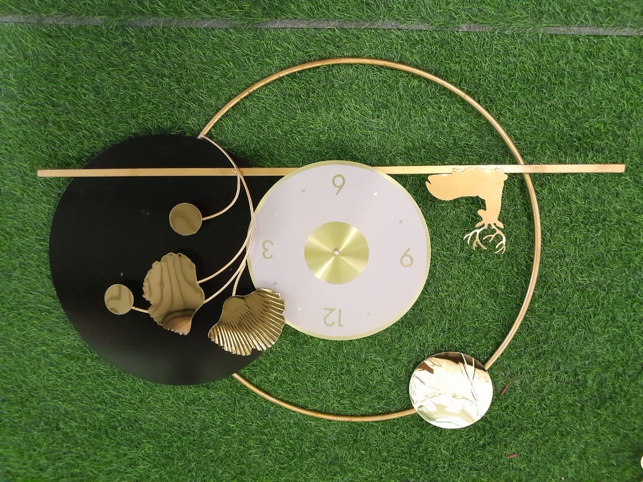 Symmetry Wall Clock 28*18