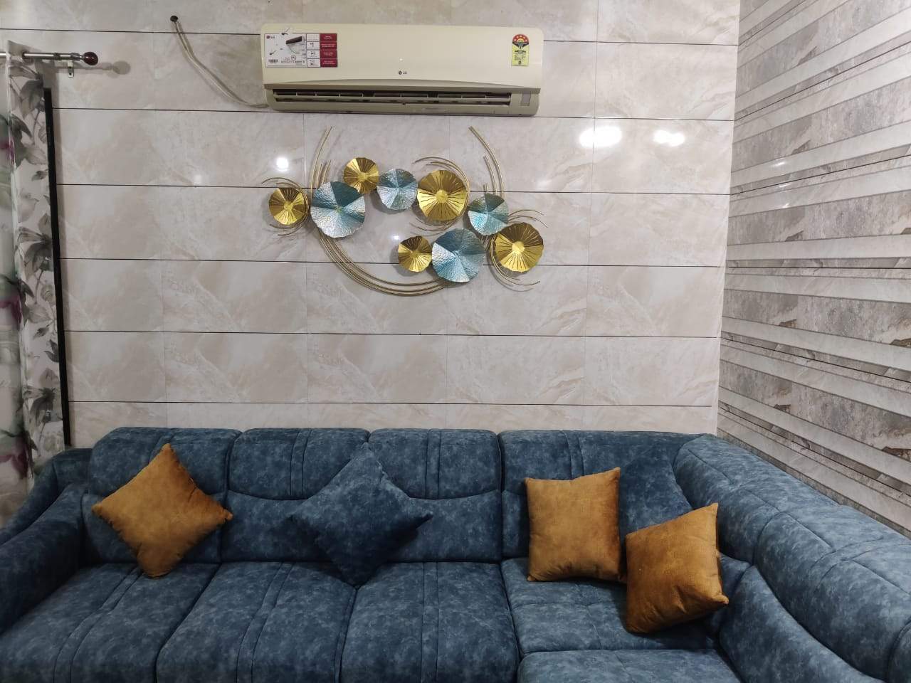 Golden and Blue Plates 48*24-V Home Decor