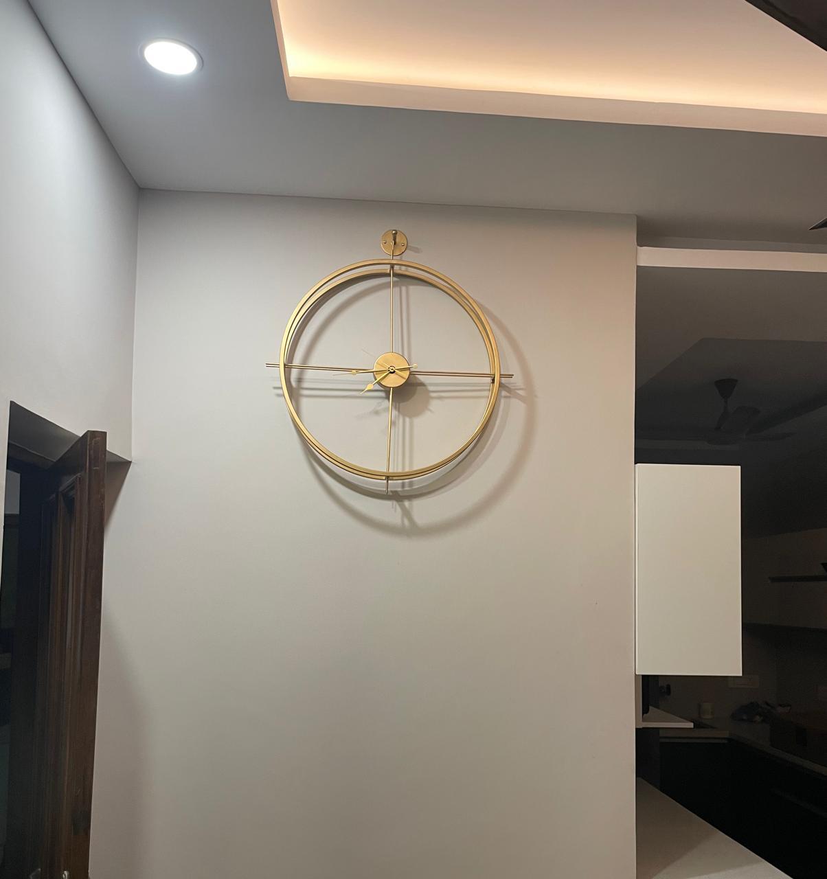 No Numbers Clock 24-V Home Decor