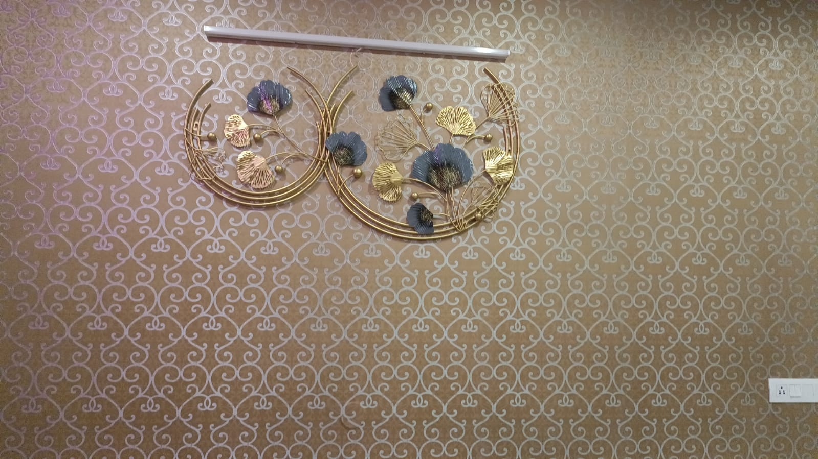 Double moon Ginkgo Ring 48*30-V Home Decor