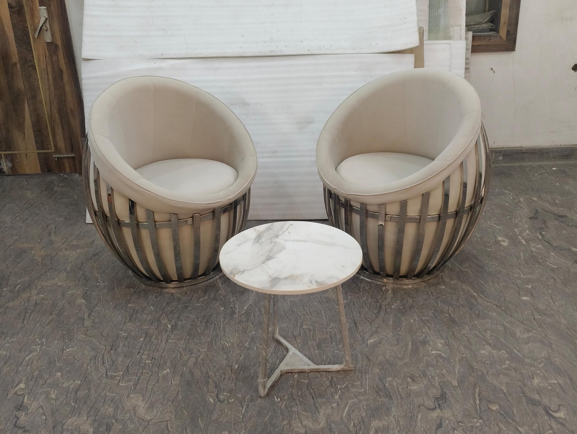 Two Lounge Armchair And One Table Set 27*27*34