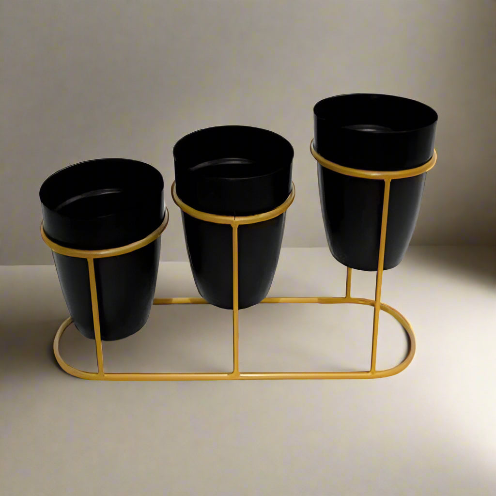 Three  Metal Pots With Stand 38*12
