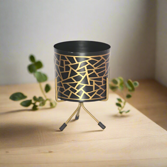 Diamond shape planter with golden color stand 13*13*16*1