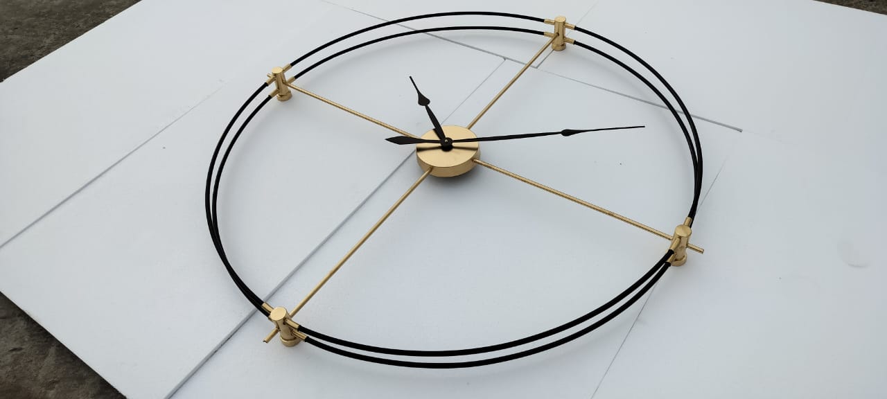 Black Double Pipe Clock With Golden Strings 24*24