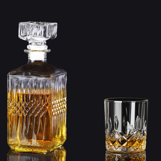 Sealed Transparent Wine Bottle With Lid Whiskey Glass