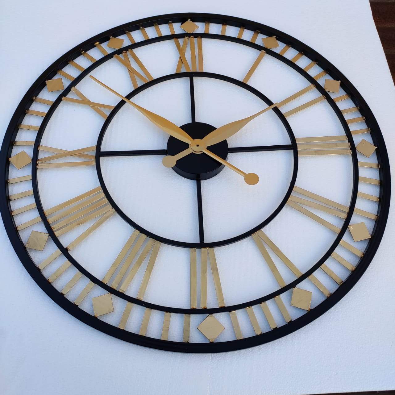 Golden Black Roman Clock 24*24